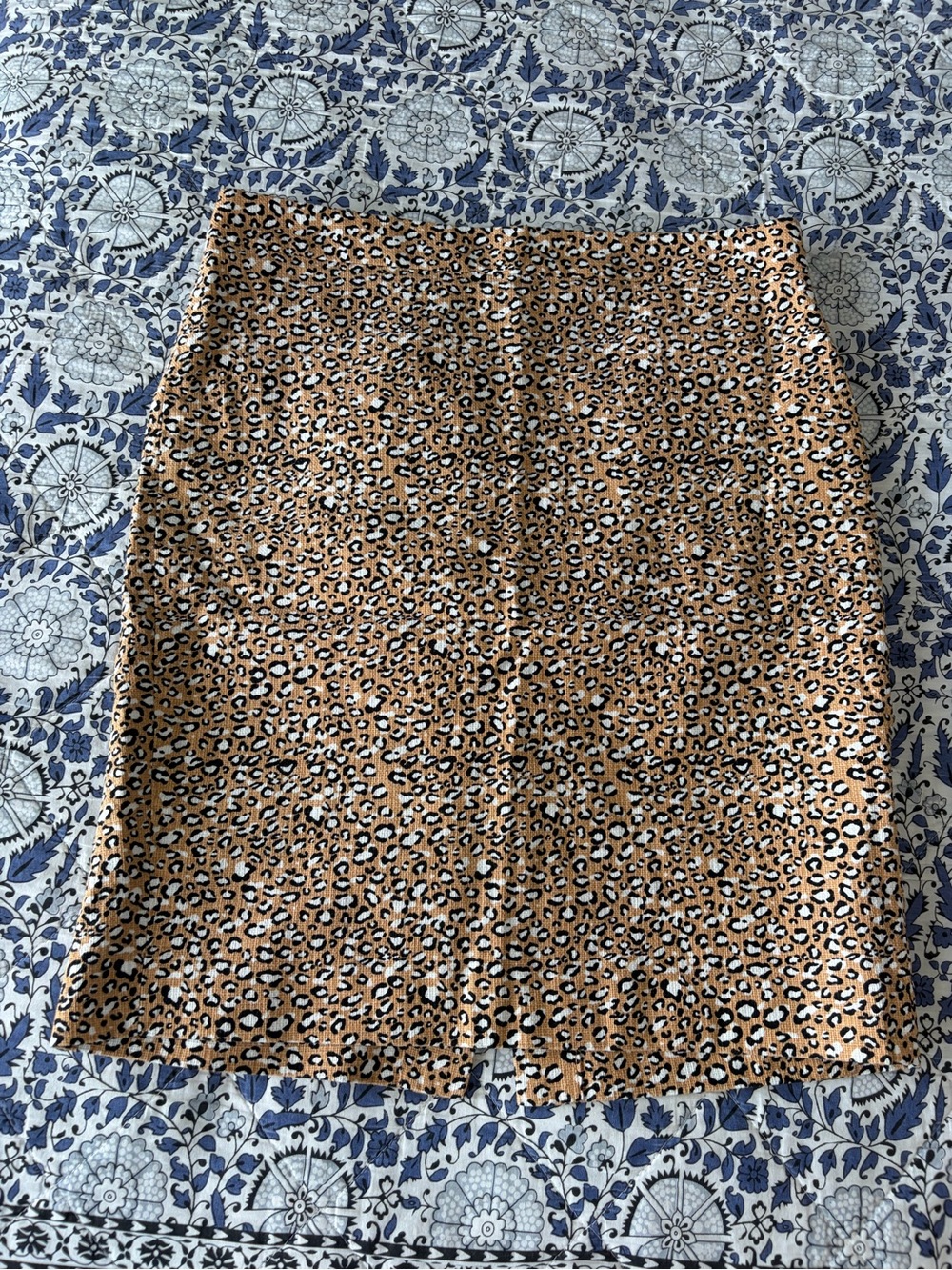 J.Crew Women's Tan Leopard Print pencil skirt - Size 6 EUC neutral capsule luxur